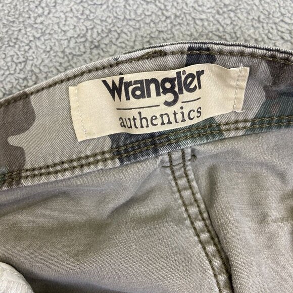 Wrangler Authentics Men’s Camouflage Paratrooper Shorts Size 42 (Fits 44)‎ - Picture 10 of 10
